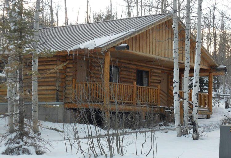 Daniels Summit Lodge *